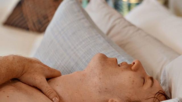 Muscled eager jock anal pounding his BF before cumming on face