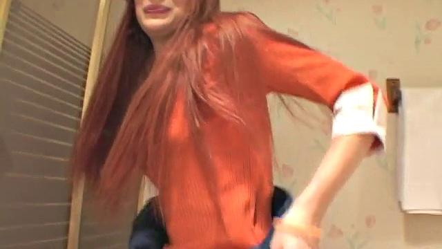 Redhead Lil Laura Taking a Piss