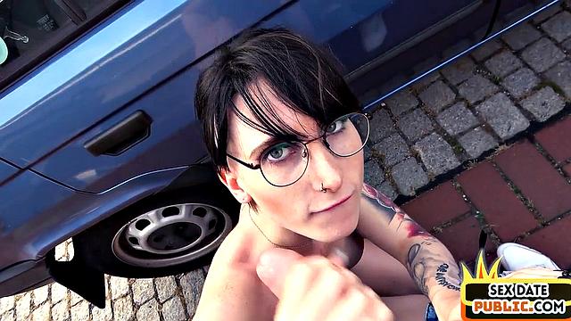 Public tattooed amateur fucked outdoors in car by sex date