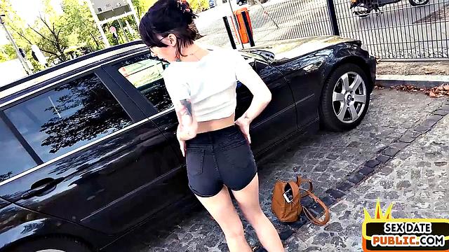 Public tattooed amateur fucked outdoors in car by sex date