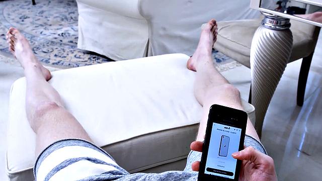 SIS.PORN. Cheerful blonde finds lover for tonight - stepbro