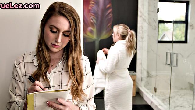 Lez nympho babes love fingering wet cunts while moaning