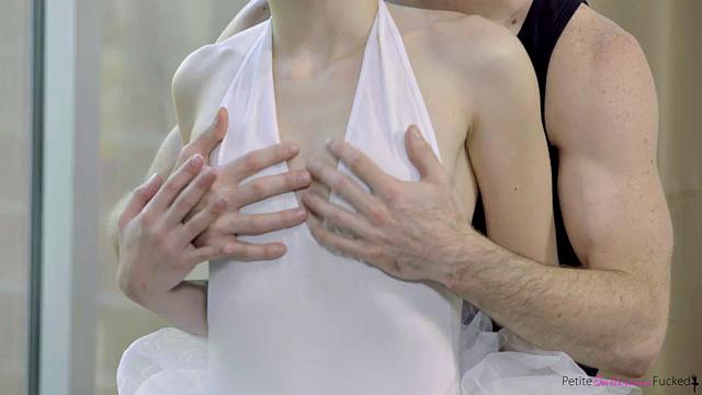 Petite Ballerina - S3:E6