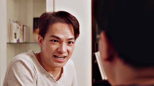 Taiwan YoYo has an old friend from Uni visit and fuck her