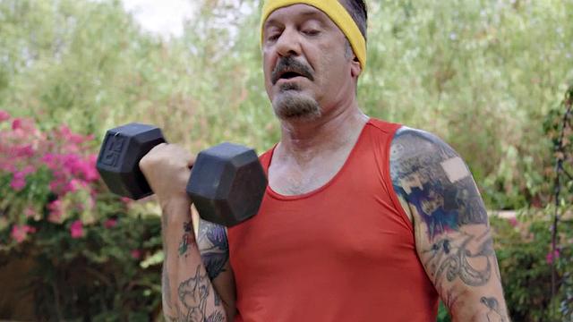 Oiled bigbooty ebony riding cock outdoor after yoga