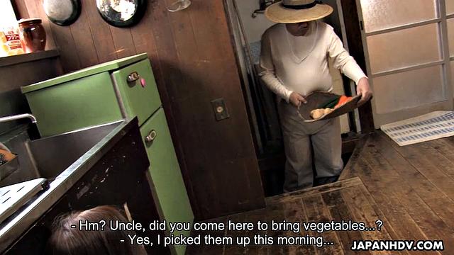 Sexy Shuri Maihama plays with vegetables