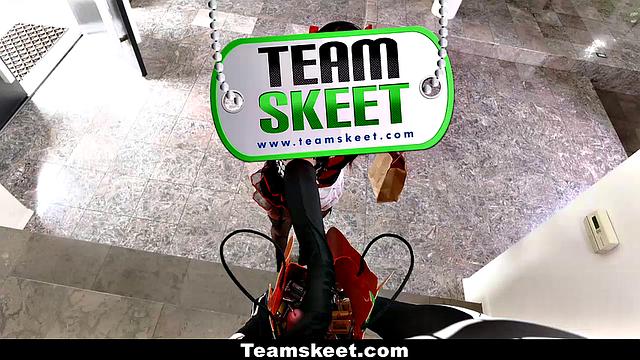 Bitty Bopper Gets Scare