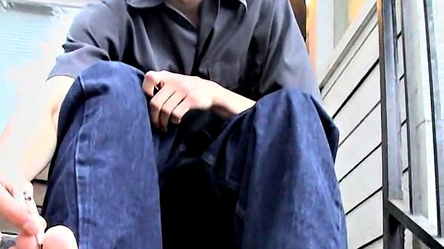 Стрейт-парень: шоу ног на улице - Иан Мадрок