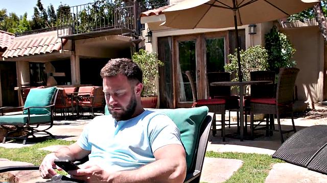 Hairycunt petite cockriding man