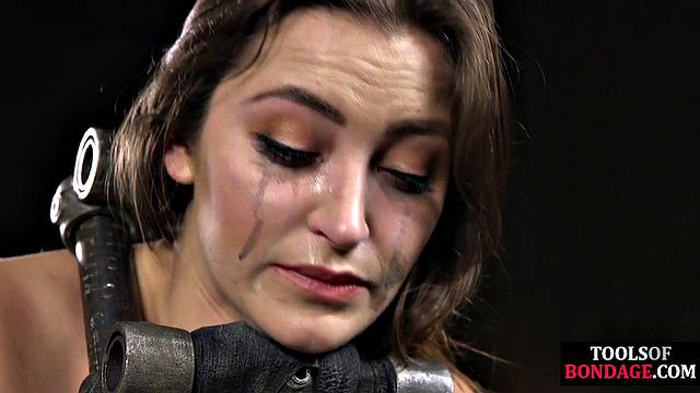 tied slut pussy destroyed by machine