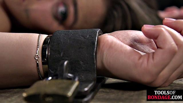 tied slut pussy destroyed by machine