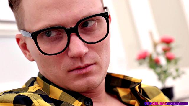 Kiss And Make Up With Your - S17:E3