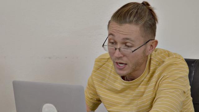 Big-titted MILFs love cockriding in 3way