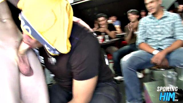 Amateur party with stripper blowjob