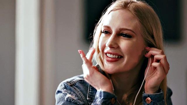 Lesbian babes enjoy kissing, licking, fingering, and 69 pose