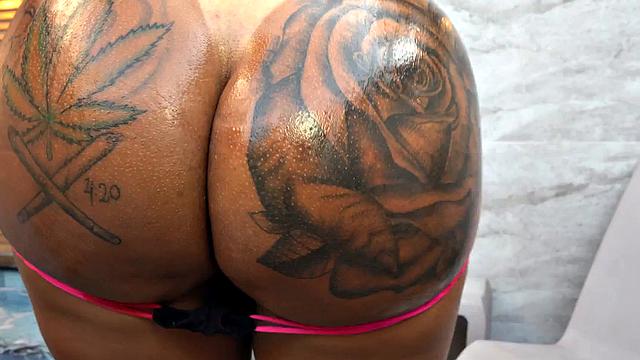 Big oiled booty TS babe anally nailed