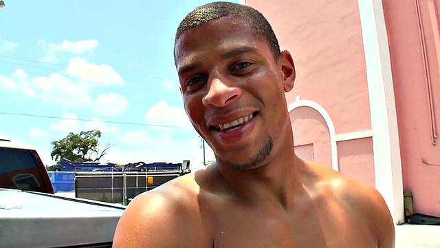 Ebony picked up thug fucked outdoors for cash by white top