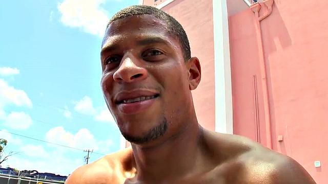 Ebony picked up thug fucked outdoors for cash by white top