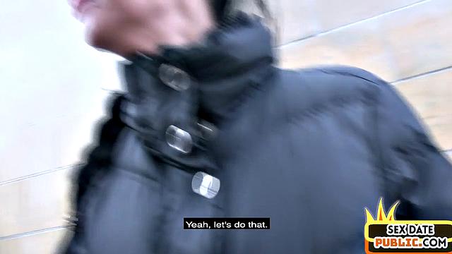 Взял подругу на трассе и выебал как незнакомку с грязным минетом и в разных позах с сарказмом про "случайные встречи".