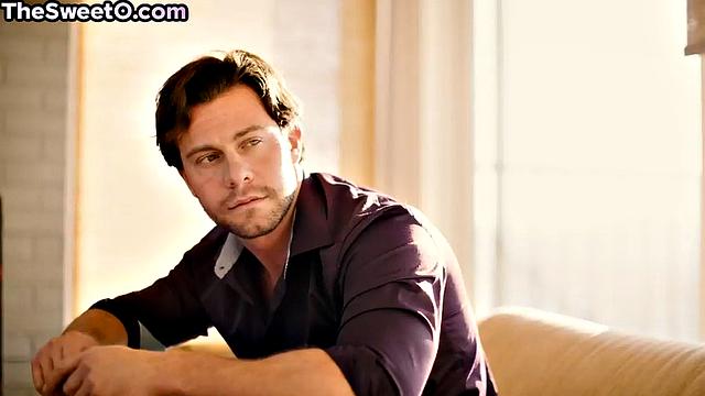 21yo sexy babe bouncing on her lover