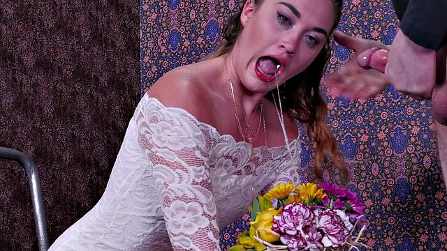 Submissive babe sucking her master