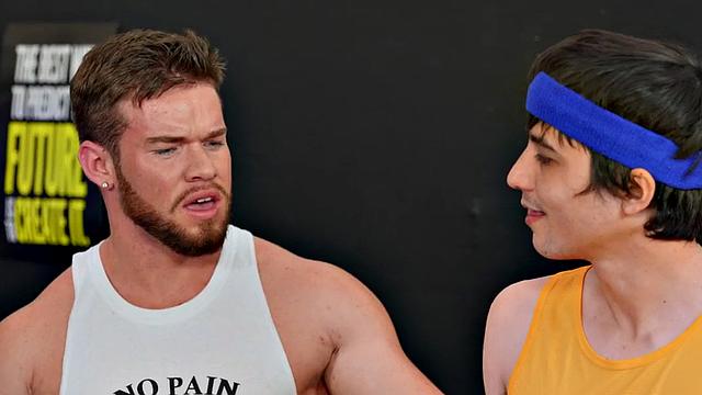 Short boi fucks curvy MILF with big ass and big boobs in gym