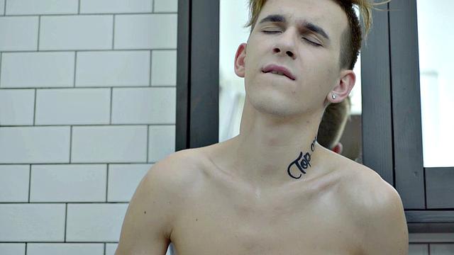 Skinny twink wanking in bathroom before cumming