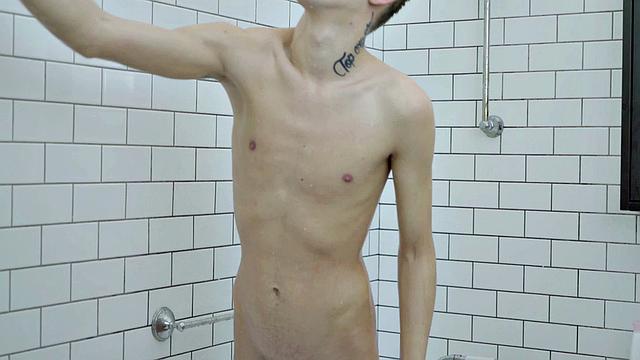 Skinny twink wanking in bathroom before cumming