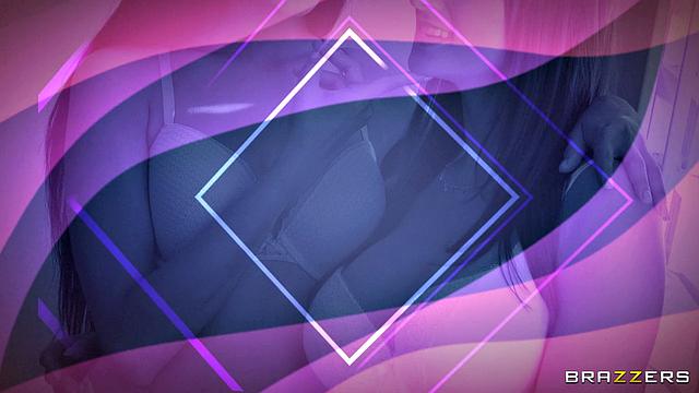 Хозяйка застукала Элизу за сексом и сама захотела попробовать девушек