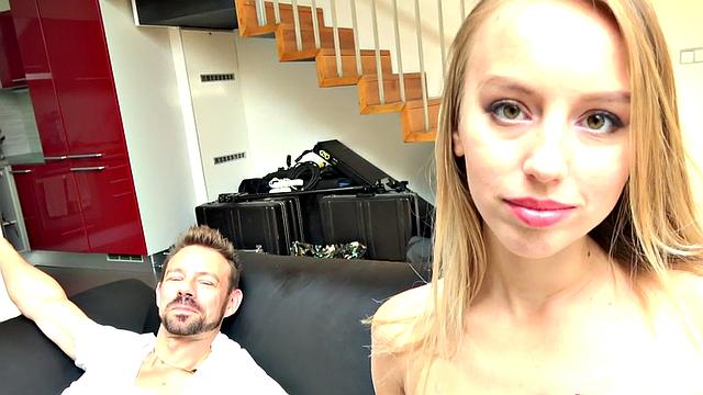 Anal loving babe sucks dick while assfucking