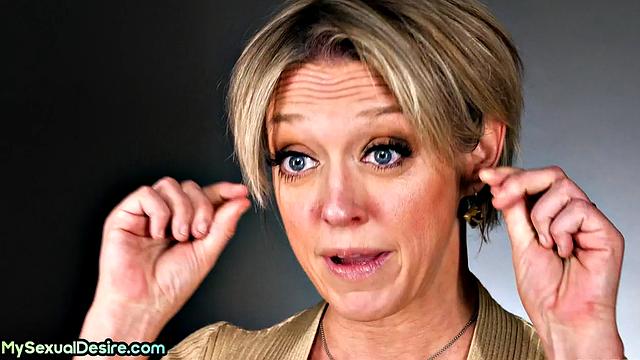 Busty MILF pussyfingering solo