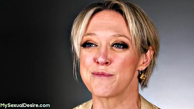 Busty MILF pussyfingering solo