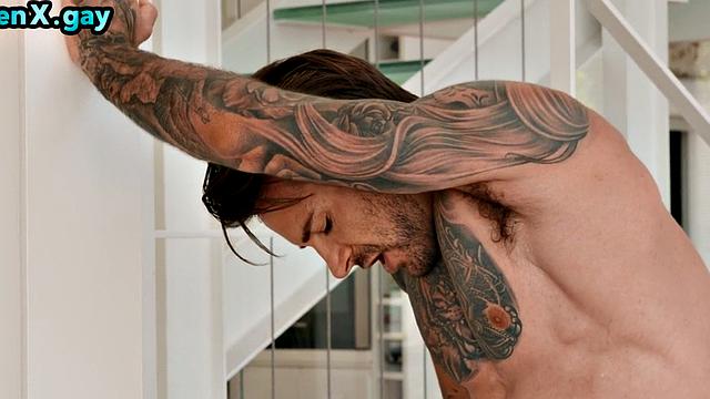 Handsome jocks barebacking in threesome after footlicking