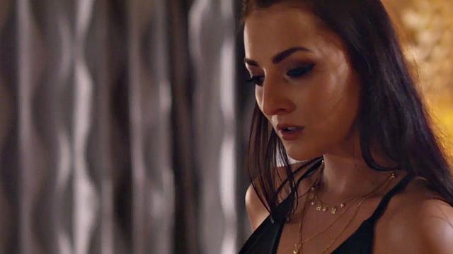 Glamour milf fucked after cunnilingus