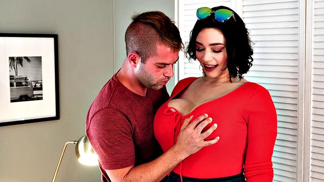 Brooklyn Springvalley: Busty Booty Call