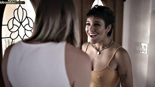 Ebony Lesbos tribbing each other with GF