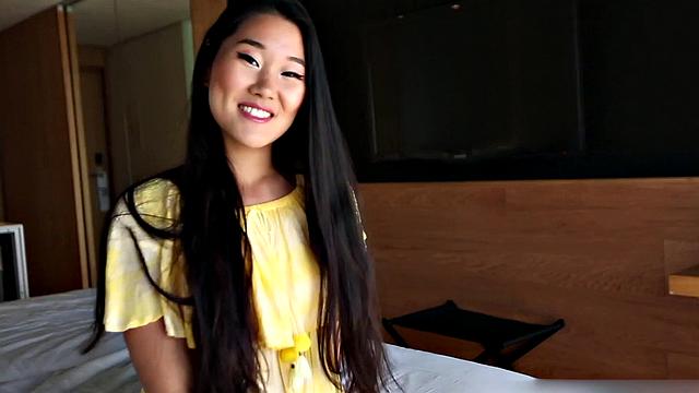 Chinese Tourist Fucks