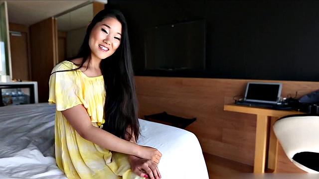 Chinese Tourist Fucks