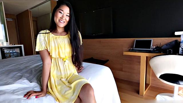 Chinese Tourist Fucks