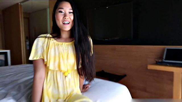 Chinese Tourist Fucks