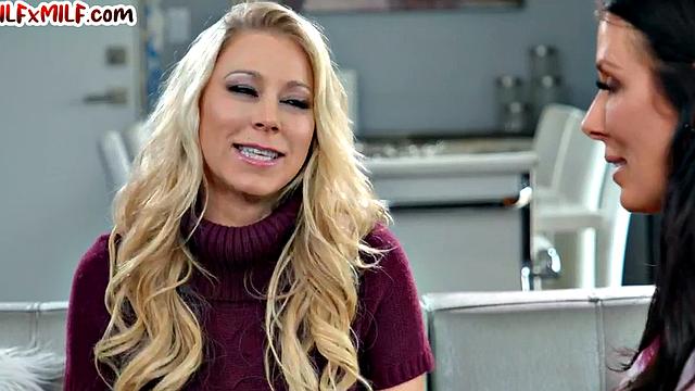 Pussyfingered busty MILF muffdives her blonde GF