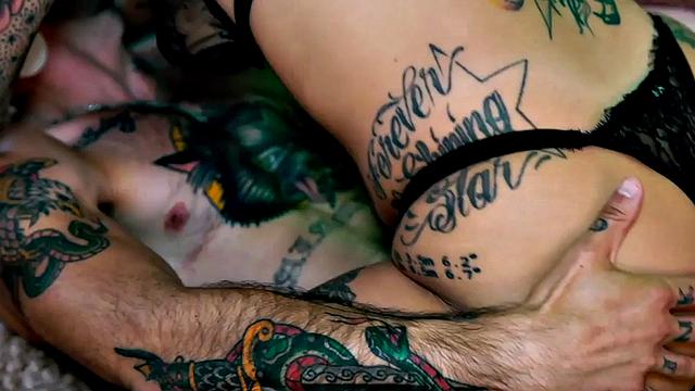 Strapon man with pussy fucks babe after getting cunt licked