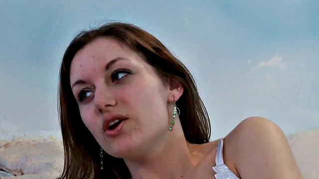 Femdom amateur invites incel to assfuck