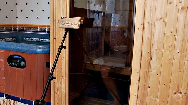 Femdom amateur invites incel to assfuck