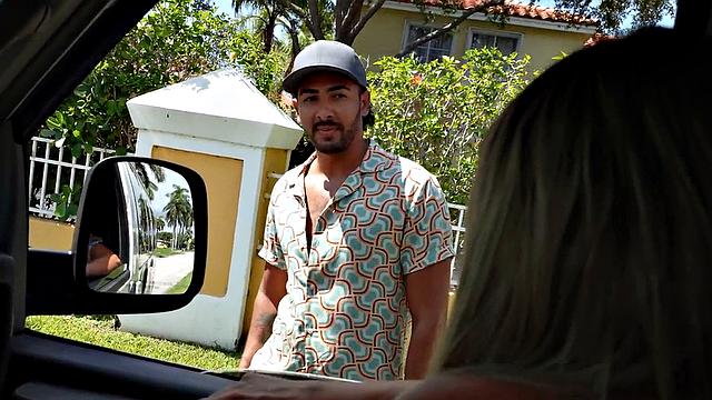 Straight amateur jock fucks gay facial in public van outdoor