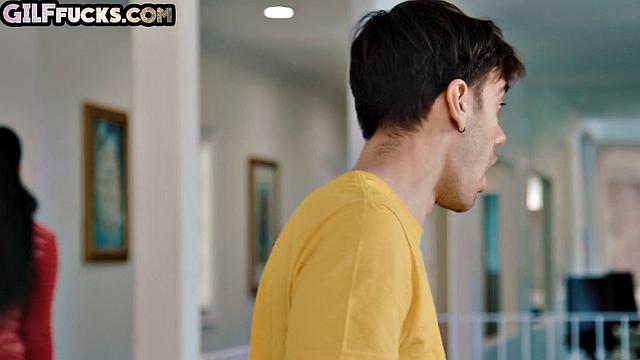 Big-titted blonde satisfies stud