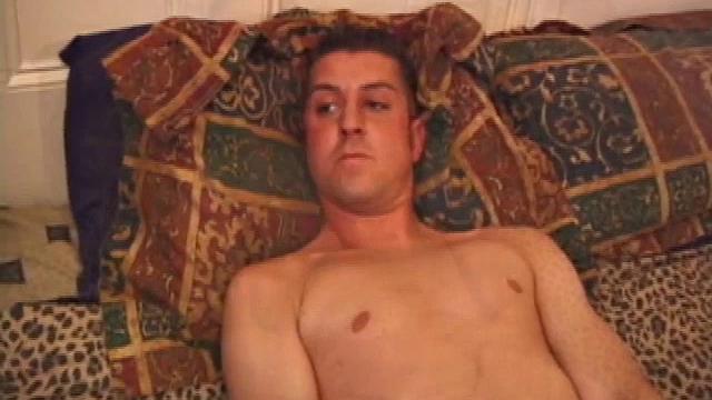 Amateur Jeremy Jerks Off 