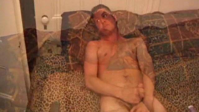 Amateur Jeremy Jerks Off 