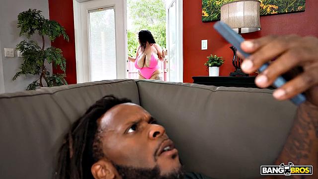 brija monet катается на jay bangher и получает сперму на грудь