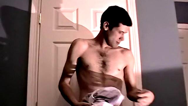 Tommy, the Bisexual Guy, Masturbates!